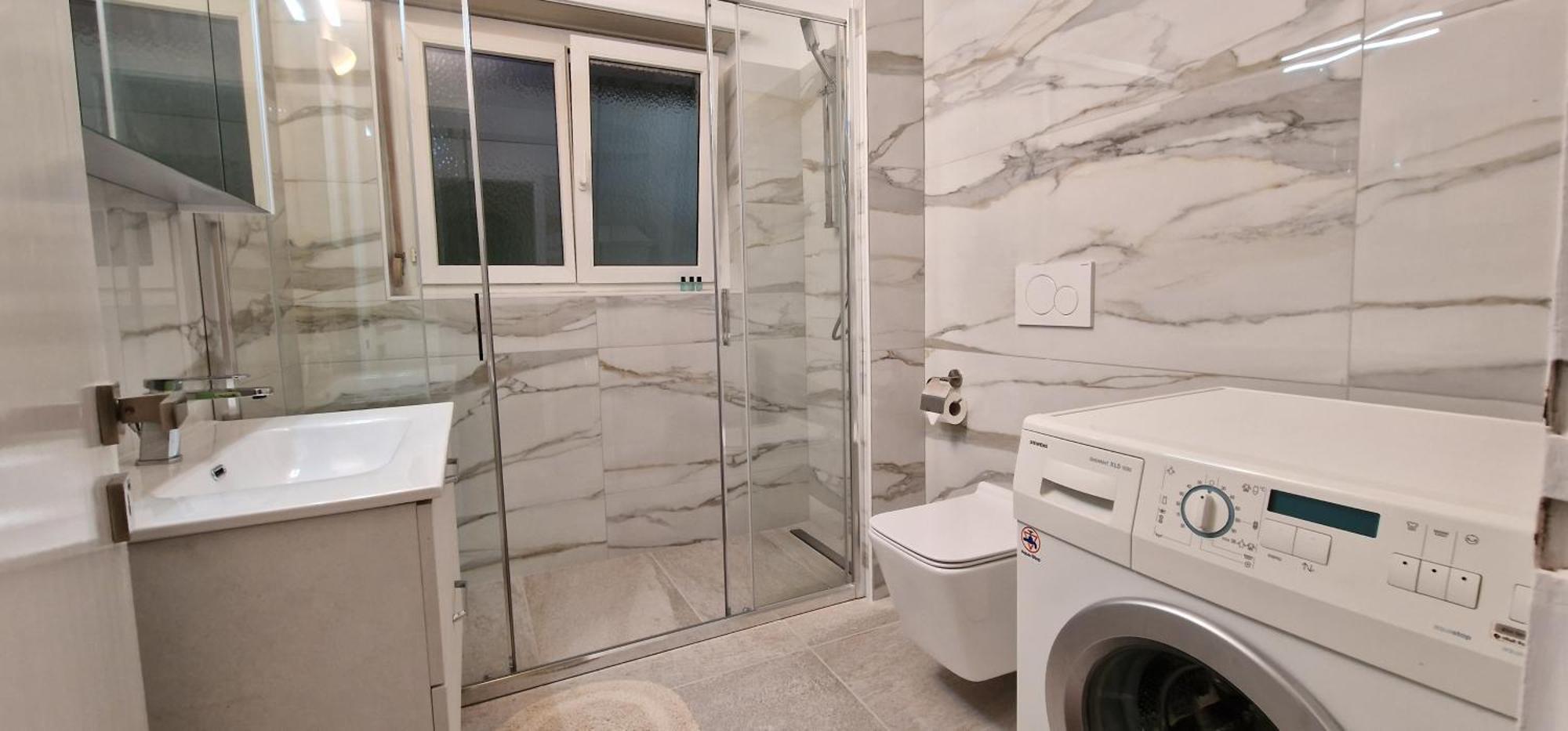 Lugano Lakeview Apartment Private Parking & Self Check-In Buitenkant foto